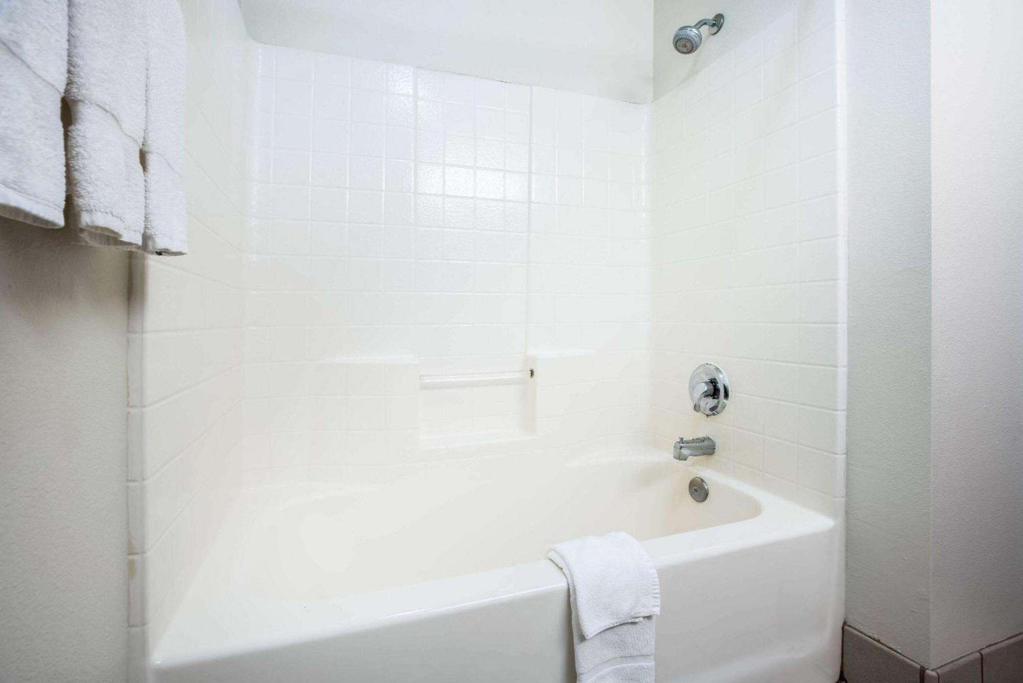 La Quinta By Wyndham Airport Portland
